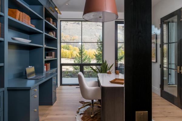 A la foto es mostra l'objecte Big Wood River Retreat situat a la ciutat de Ketchum.