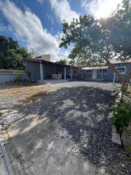 A la foto es mostra l'objecte Casa Praia Alegre situat a la ciutat de Penha.