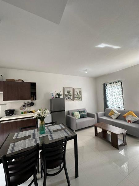 A la foto es mostra l'objecte Almond drive 2BR Townhouse Near SRP Nustar Talisay situat a la ciutat de Talisay.