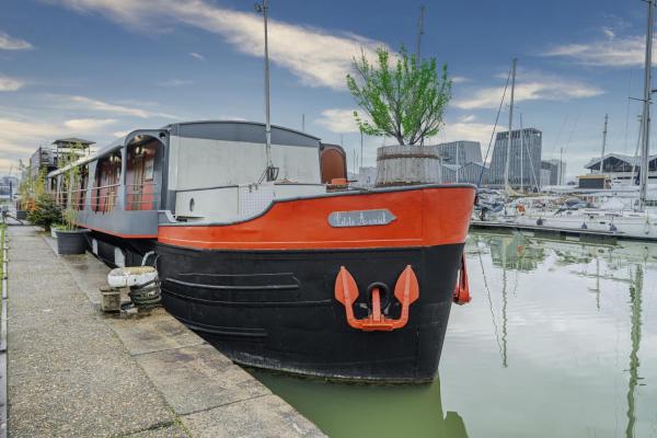 Superbe Péniche En Centre Ville, Bordeaux