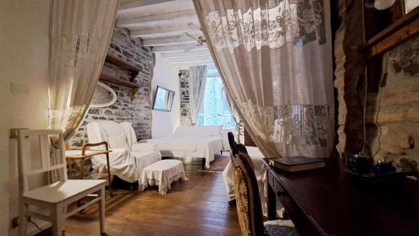 På bildet vises objektet Casa di Claretta som ligger i byen Como.