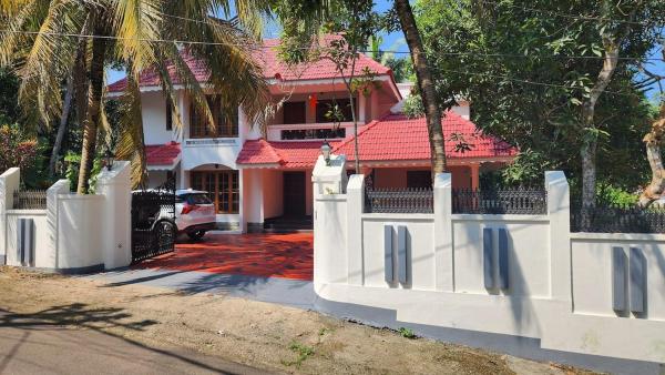 A la foto es mostra l'objecte Shebin's Home Stay Thiruvalla situat a la ciutat de Vennikulam.