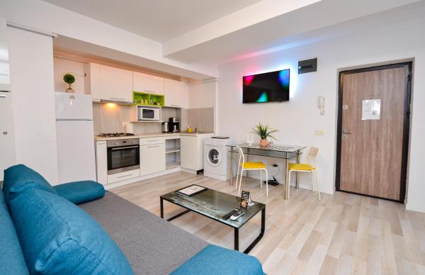 Στη φωτογραφία φαίνεται το αντικείμενο Pierre Cardin Deluxe Apartment With Terrace by Magniflex που βρίσκεται στην πόλη Βουκουρέστι.