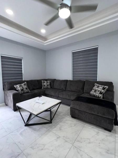 A la foto es mostra l'objecte 2BR Luxe Home Near Downtown Pharr situat a la ciutat de Alamo.