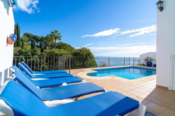 Na fotografii je vidět objekt Villa Ladera del Mar Private Pool by Casasol nacházející se ve městě Nerja.