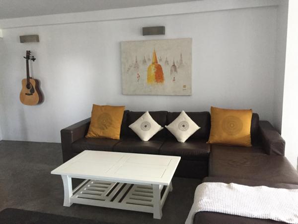 Extra large, modern apartment with sea view photo 3