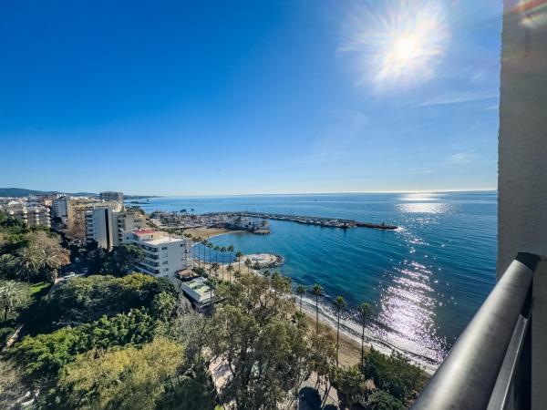 A la foto es mostra l'objecte Skol 919A sea views 2 bedrooms Duplex situat a la ciutat de Marbella.
