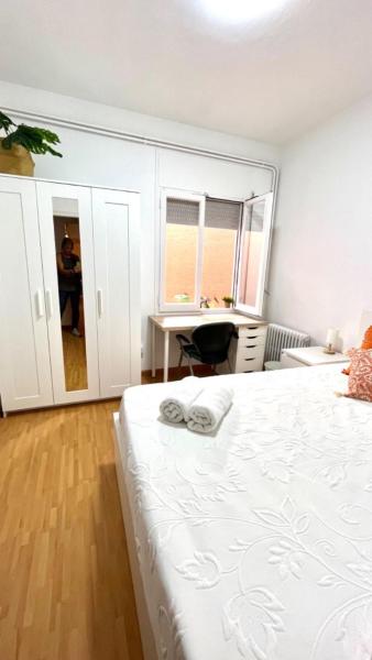 Na fotografii je vidět objekt Habitación céntrica amplia y luminosa nacházející se ve městě Terrassa.