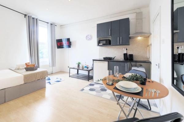 S4 Cozy Full Modern Studio In Kilburn With Kitchen, Londres