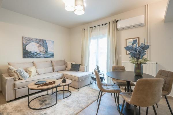 På billedet ses objektet Marina Zeas Comfy Apartment beliggende i byen Piræus.