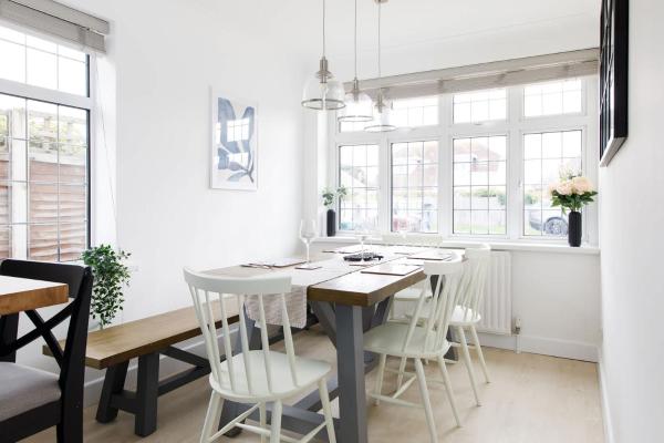 Fotografie 6: Bright & Modern 4 br House 100 metres from Beach