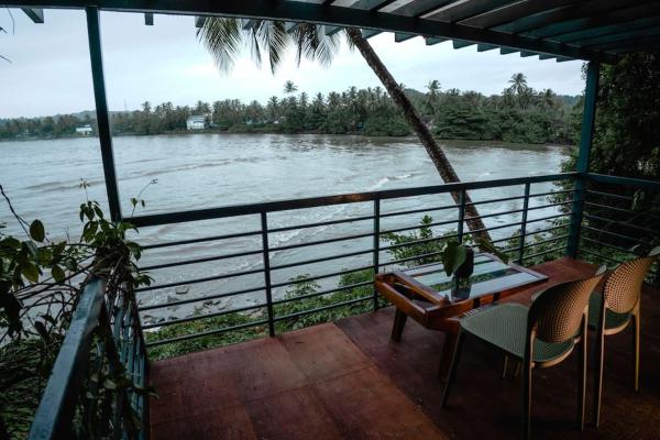 A la foto es mostra l'objecte Kadal boutique beach stay situat a la ciutat de Mulappilangād.