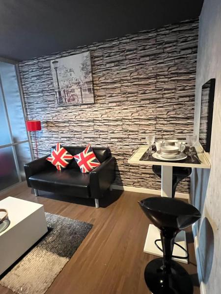 Na fotografii je vidět objekt Stylish condo in Phuket Kathu centre nacházející se ve městě Kathu.