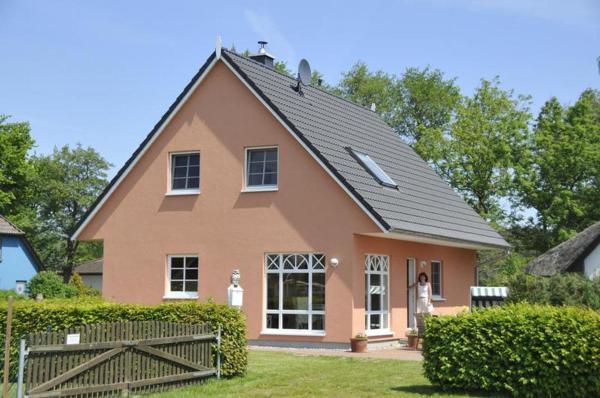 Nella foto è visibile l'oggetto Ferienhaus Uhlenhus situato nella città di Prerow.