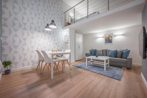 Two Apartments At Theatre - Budapest