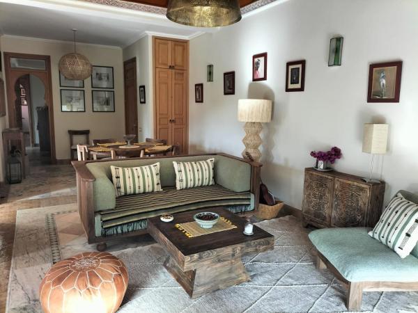 Na fotografii je vidět objekt Marrakech Palmeraie 2 appartement 3 ch 7 pers résidence avec piscine nacházející se ve městě Marakéš.