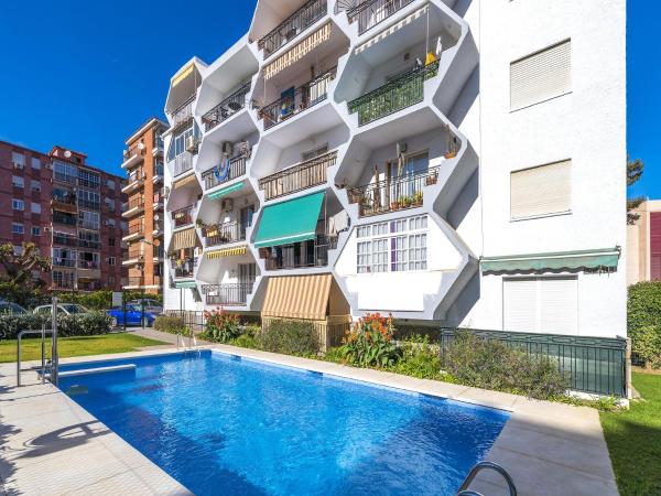 Sunny Coastal Retreat for 4, Torremolinos