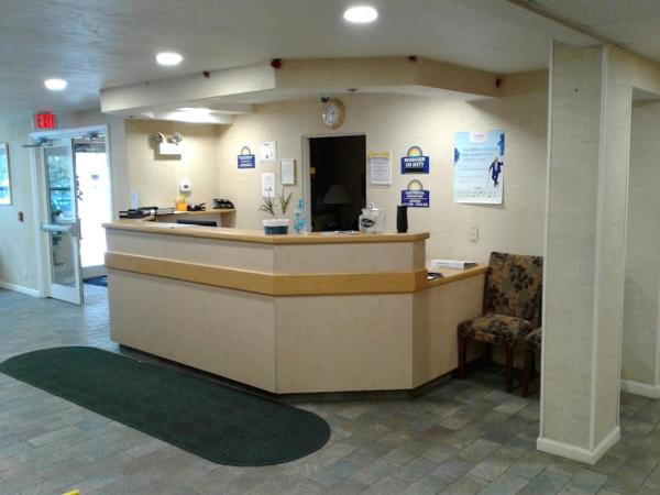 A la foto es mostra l'objecte Sturbridge Plaza Hotel situat a la ciutat de Sturbridge.