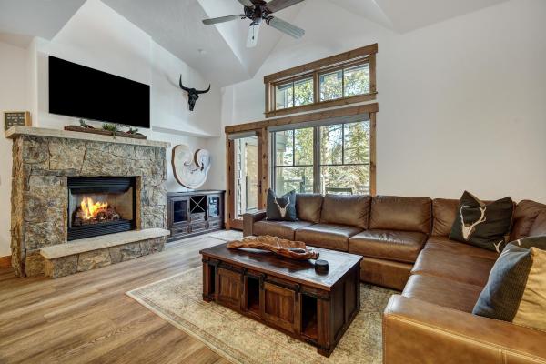 Billede 9: Updated, Modern Townhome with Private Garage condo