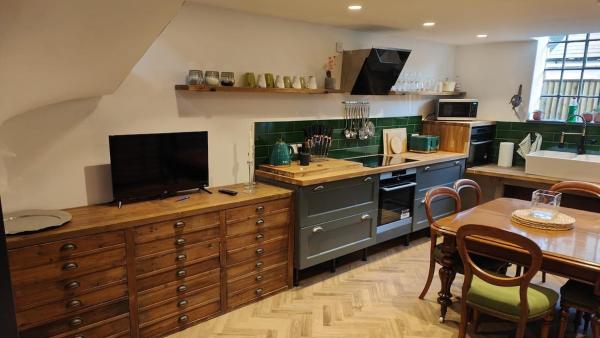 A la foto es mostra l'objecte The Old Stables at 1A situat a la ciutat de Hackbridge.