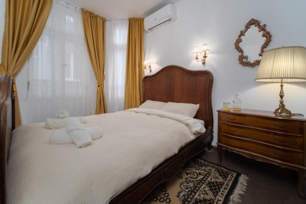 Beehive Hotel and CoWorking, Warna