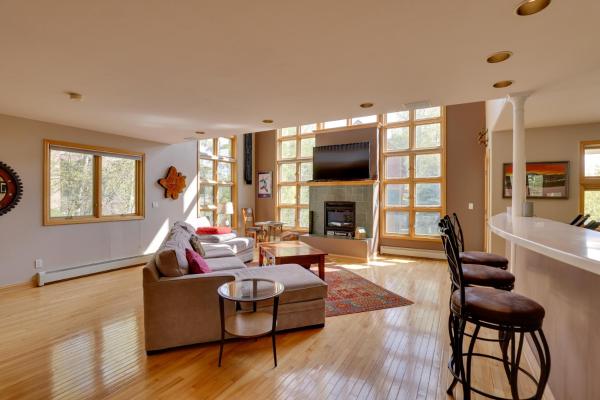A la foto es mostra l'objecte Spacious Townhome Near Main St and Lake Dillon! situat a la ciutat de Frisco.