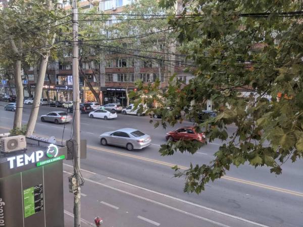 Foto 1: Лукс