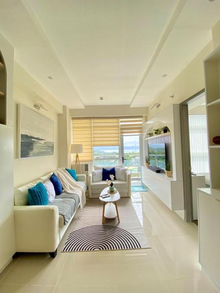 写真にはボラカイ市にあるLuxury Oceanview Condoが写っています。