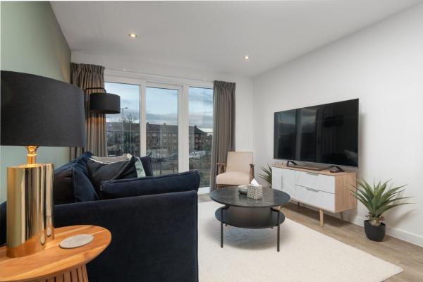 Spacious Modern 2 BR Old Trafford & Free Parking, Manchester