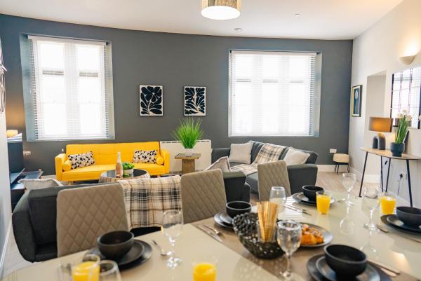 Bilde 3: SPACIOUS & MODERN 3-BED & High Ceiling