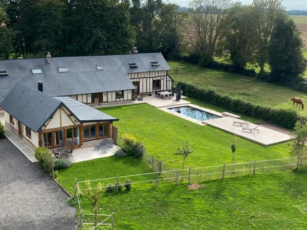 A la foto es mostra l'objecte Gîte de l'Epinay Cerise situat a la ciutat de Maucomble.
