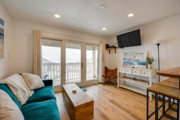 A la foto es mostra l'objecte Steps to Beach: Corpus Christi Condo w/ Balcony situat a la ciutat de Corpus Christi.