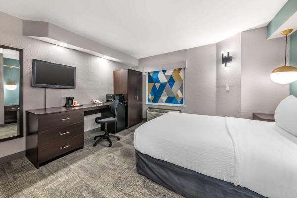 På billedet ses objektet Sleep Inn Miami Airport beliggende i byen Miami.