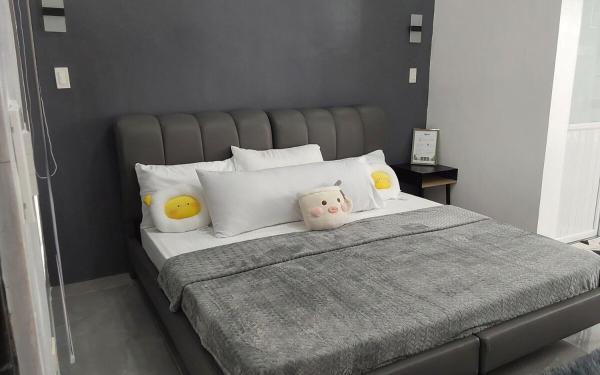 写真にはBantug市にあるTrevor's Guest House in Cabanatuan Cityが写っています。