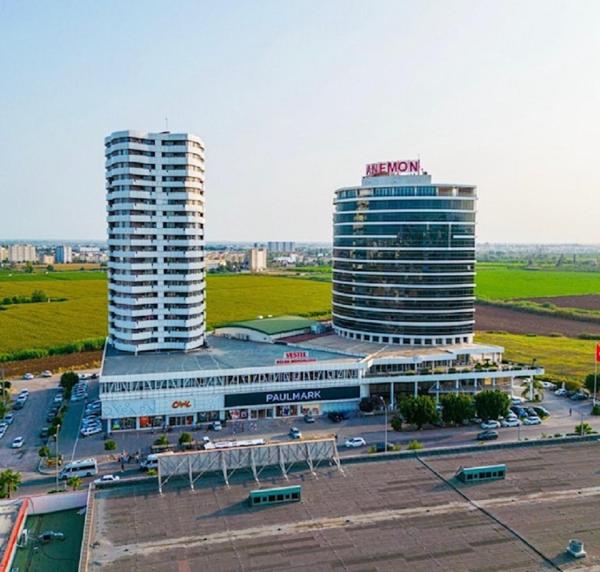 A la foto es mostra l'objecte Anemon Grand Adana Otel situat a la ciutat de Adana.