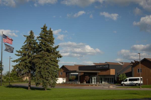 Foto 2: Courtyard by Marriott Lansing