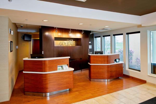 Foto 3: Courtyard by Marriott Lansing