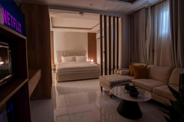 A la foto es mostra l'objecte Mohra Almoruj 1BR self ckin Lux Apt situat a la ciutat de Riad.