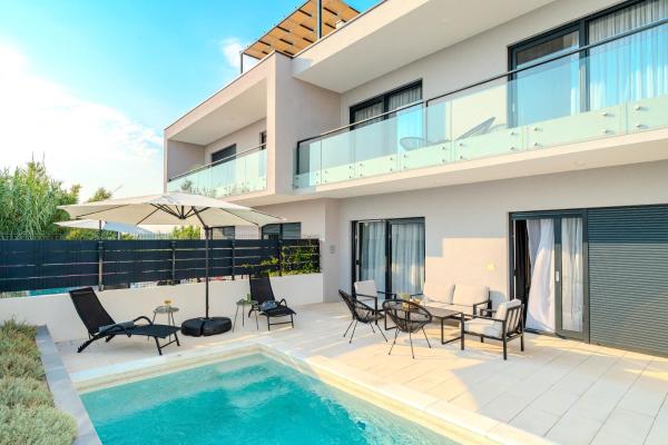 Beachfront Villa Azzurro With Seaview - Privlaka