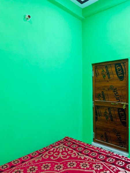 Auf dem Foto ist das Objekt Shree Ram homestay in der Stadt Ayodhya zu sehen.