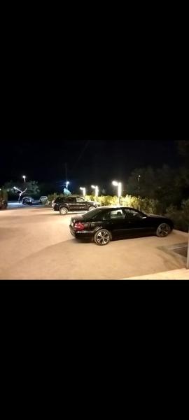 写真にはAţ Ţarfāyah市にあるشقه مفروشه بحدائق حلوان كورنيش مباشرが写っています。