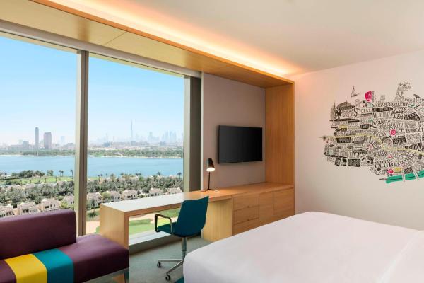 På billedet ses objektet Aloft by Marriott Dubai Creek beliggende i byen Dubai.