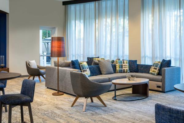 Courtyard by Marriott Fort Lauderdale Airport & Cruise Port photo 6