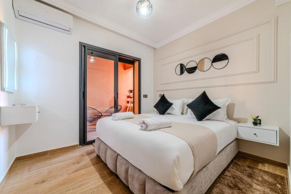 Na fotografii je vidět objekt New Apartment 2 min to M Avenue With Pool Parking and Fiber Wifi nacházející se ve městě Marakéš.