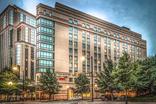 A la foto es mostra l'objecte Residence Inn Arlington Courthouse situat a la ciutat de Arlington.