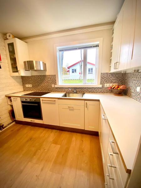 Oskars Cabin, Reykjavik