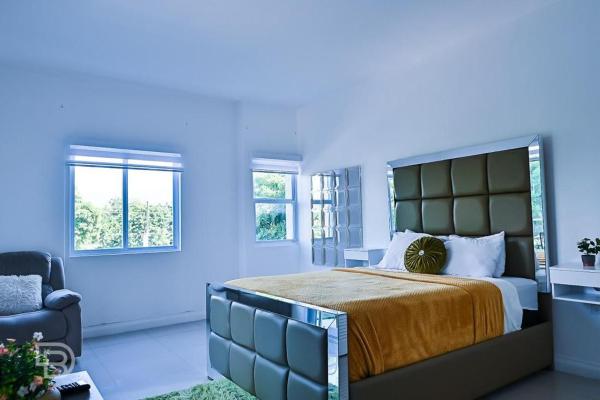 A la foto es mostra l'objecte Harloes Suites - Kingston - Free Parking and Pool situat a la ciutat de Camperdown.