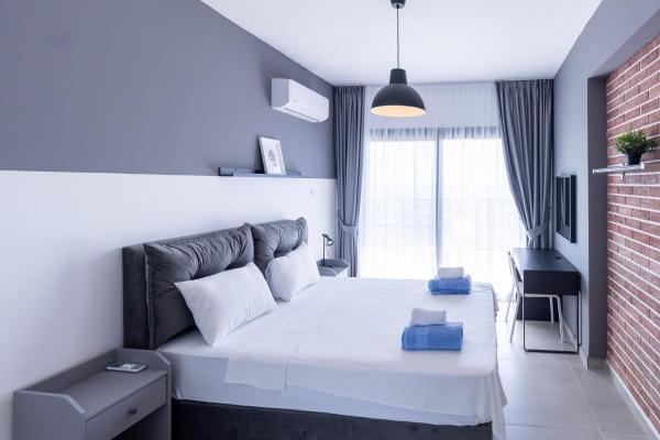 Pompeius Two Bedroom Sea View Apartment In Caesar Resort & Spa, Long Beach - Zypern