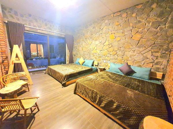 写真にはThượng Châu市にあるTrang An Thanh Nhan Retreatが写っています。