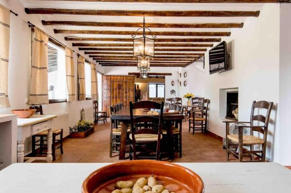 A la foto es mostra l'objecte Finca La Carraca situat a la ciutat de Archidona.